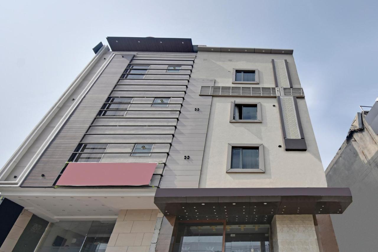 Oyo 72989 J K Classic Amritsar Exterior foto